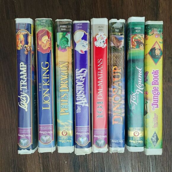 Set of 8 Walt Disney animated classics VHS movies w/animals SEE Photos For Title - Picture 3 of 4